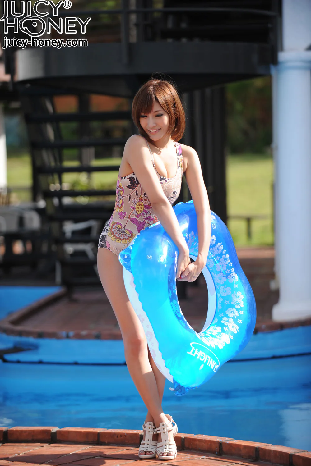 [X-City] 2011-11-25 JuicyHoney 105トレカ連動写真集 Premium Edition 2011 明日花キララ [135P35MB] (8)