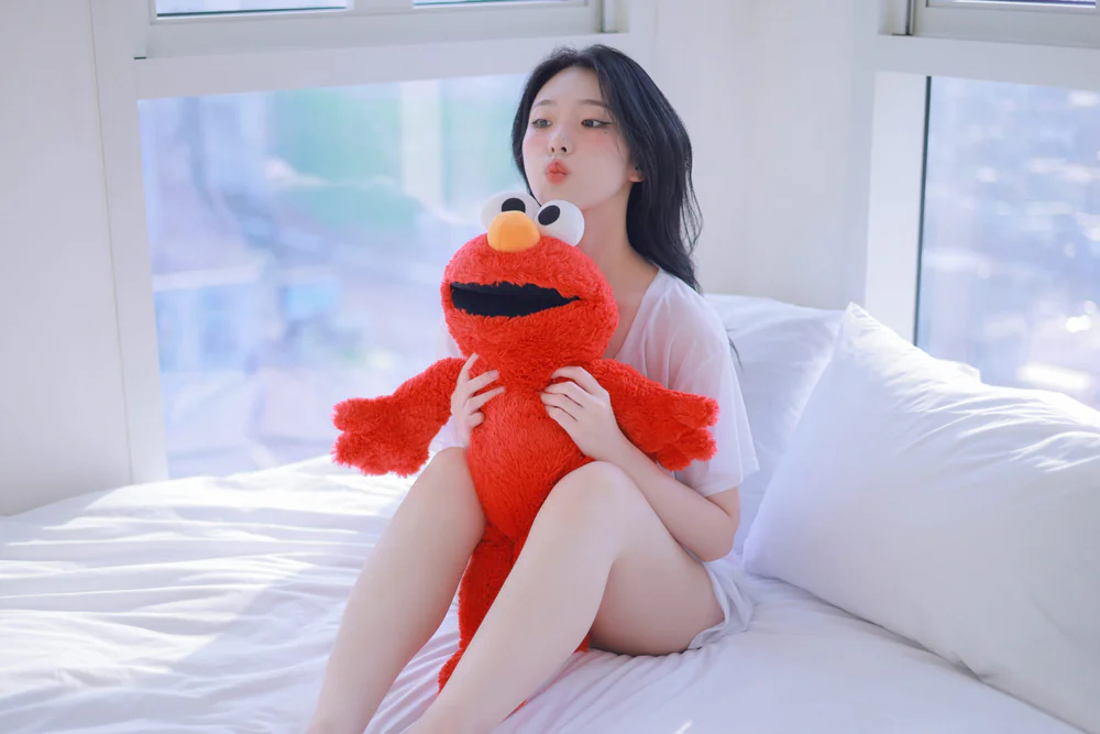 Yeon Woo NO.021 成为网剧女主后首套LUDIAN作品naked [215P10V-4.69GB]