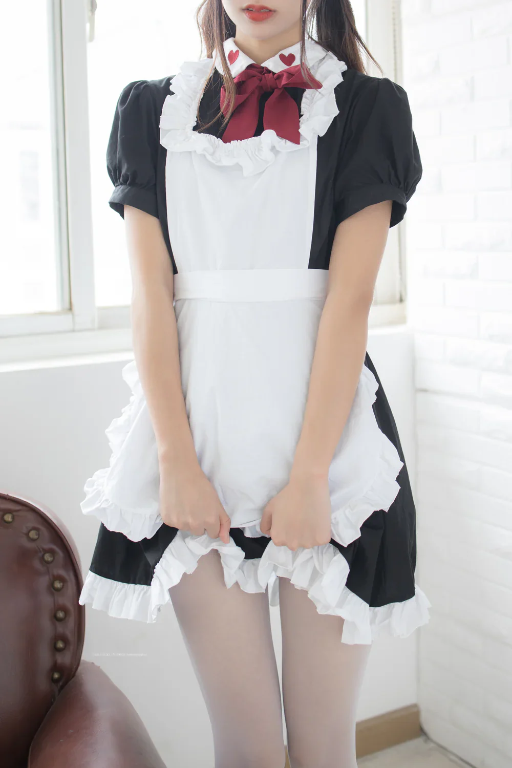 紧急企划 NO.002 一只喵喵梓 白丝女仆 [74P1V-1.58GB]